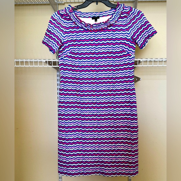 TALBOTS JERSEY KNIT RUFFLED NECK DRESS. PINK & PURPLE ZIG ZAG STRIPES. LIKE NEW - Picture 8 of 10